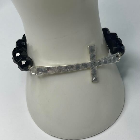 Set of two bracelets black and mint green blue stretch cross silver tone jewelry - Picture 8 of 15